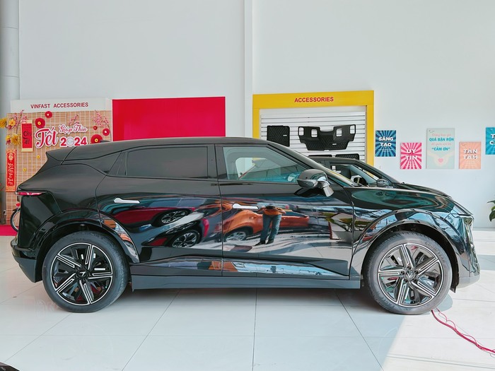 giá xe vinfast vf7